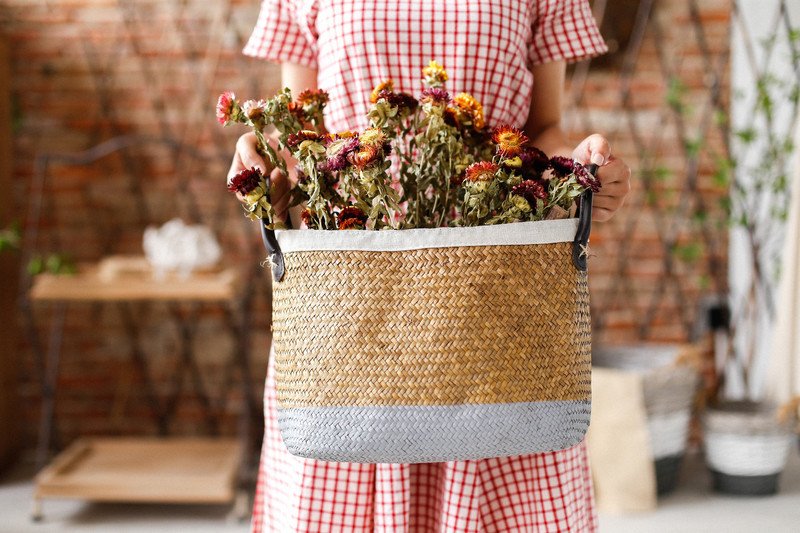 Pastoral Handmade Seagrass Basket Painted Linen Edge Flower Pot PU Handle Braided Basket Rattan Woven Basket Big Laundry Basket - Image 2